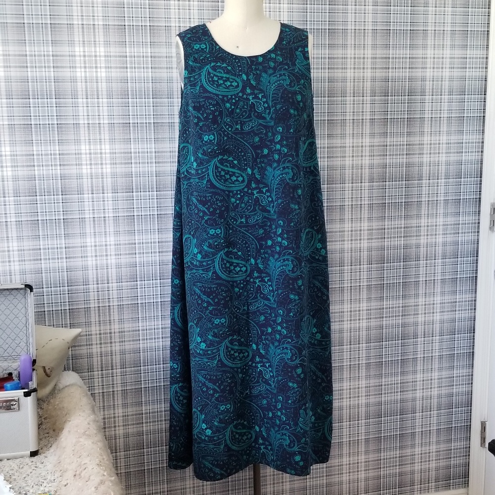 Long sleeveless dress.